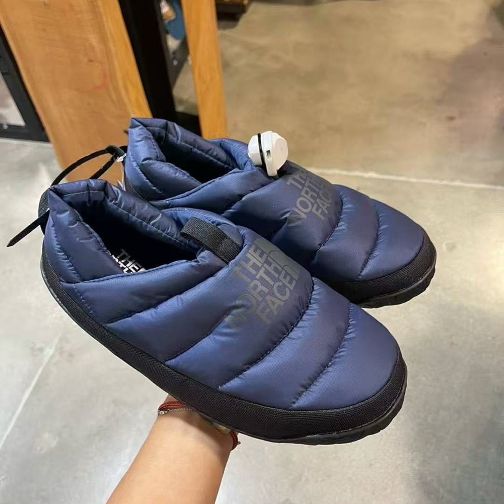 Brand New! The North Face’s Men’s Navy Short Thermoall Shoes！good deal👍